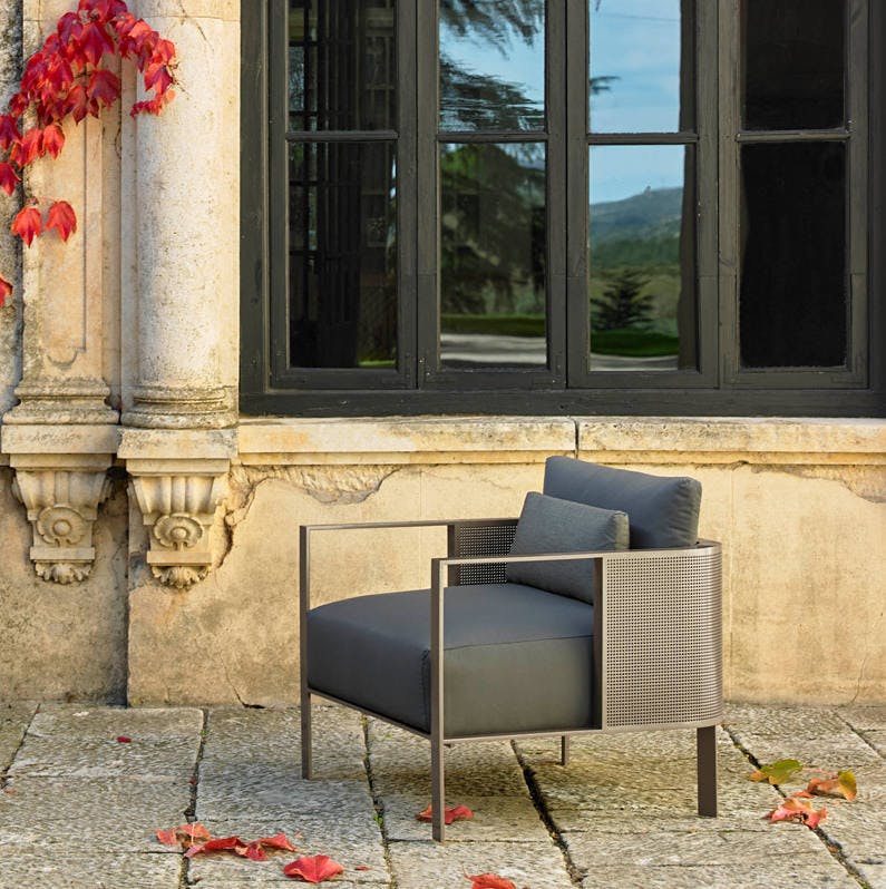 Image number 35 of the current section of Outdoors spaces that break design boundaries with indoors of Cosentino USA