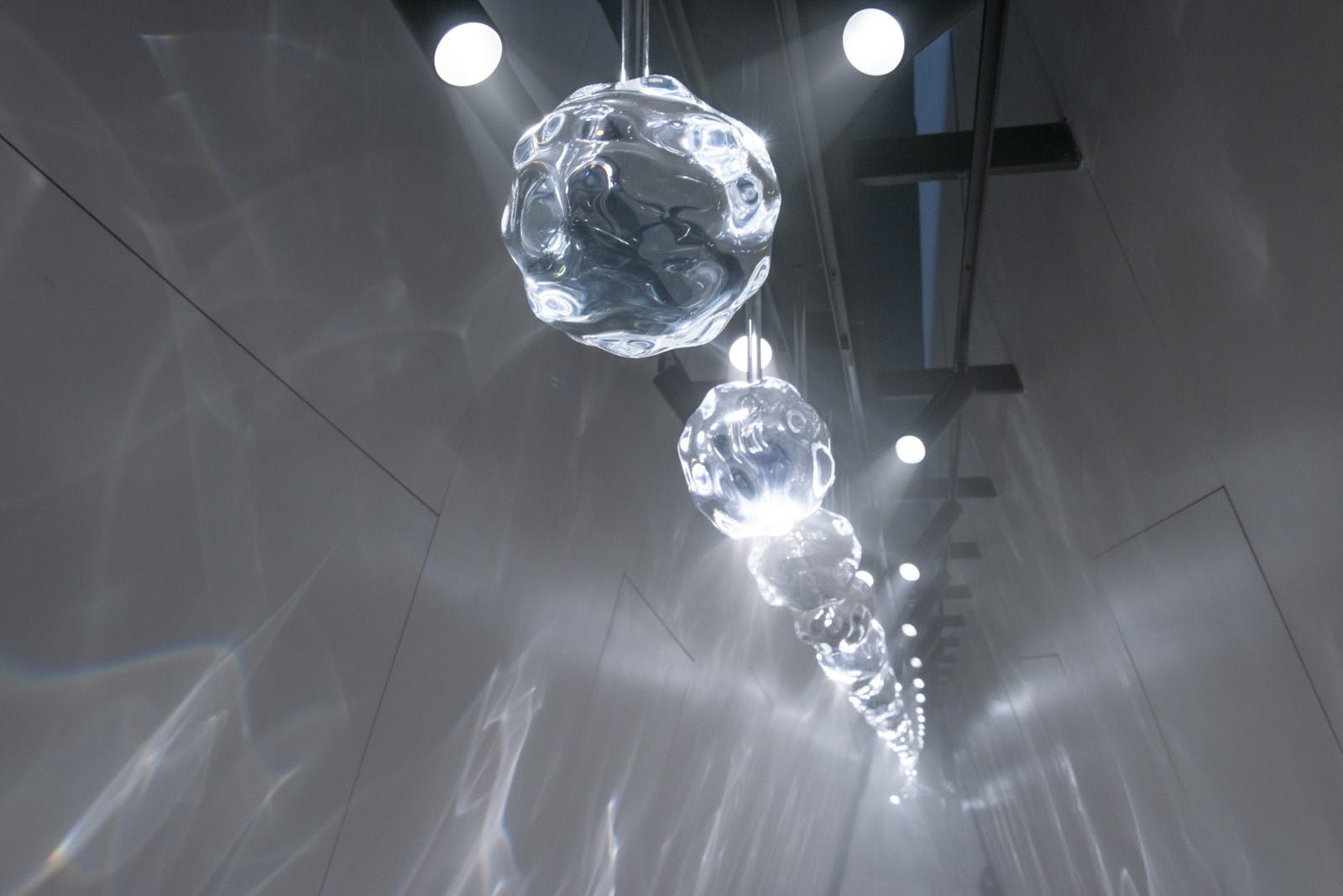 Image 34 of Caustic Spheres Raytrace by Benjamin Hubert of LAYER for Dekton. Image Credit David Zanardi lr 1 in "Raytrace" with Dekton® in Milan 2019 - Cosentino