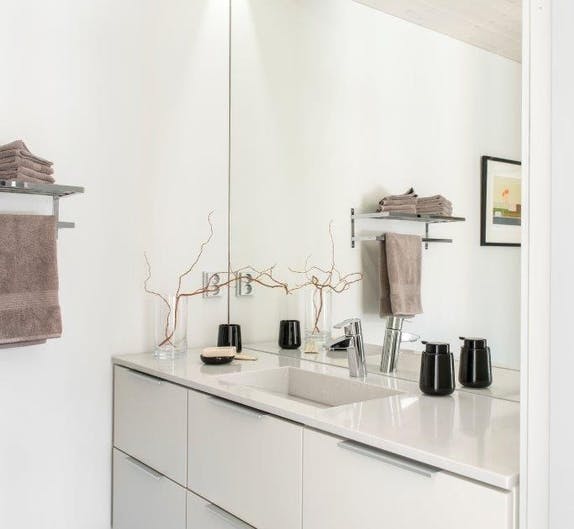 Imagem número 37 da actual secção de Finnish Wood House with Silestone® Bathroom and Dekton® Kitchen da Cosentino Portugal