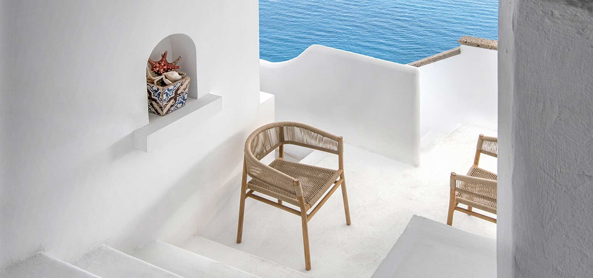 Image number 36 of the current section of Outdoors spaces that break design boundaries with indoors of Cosentino USA