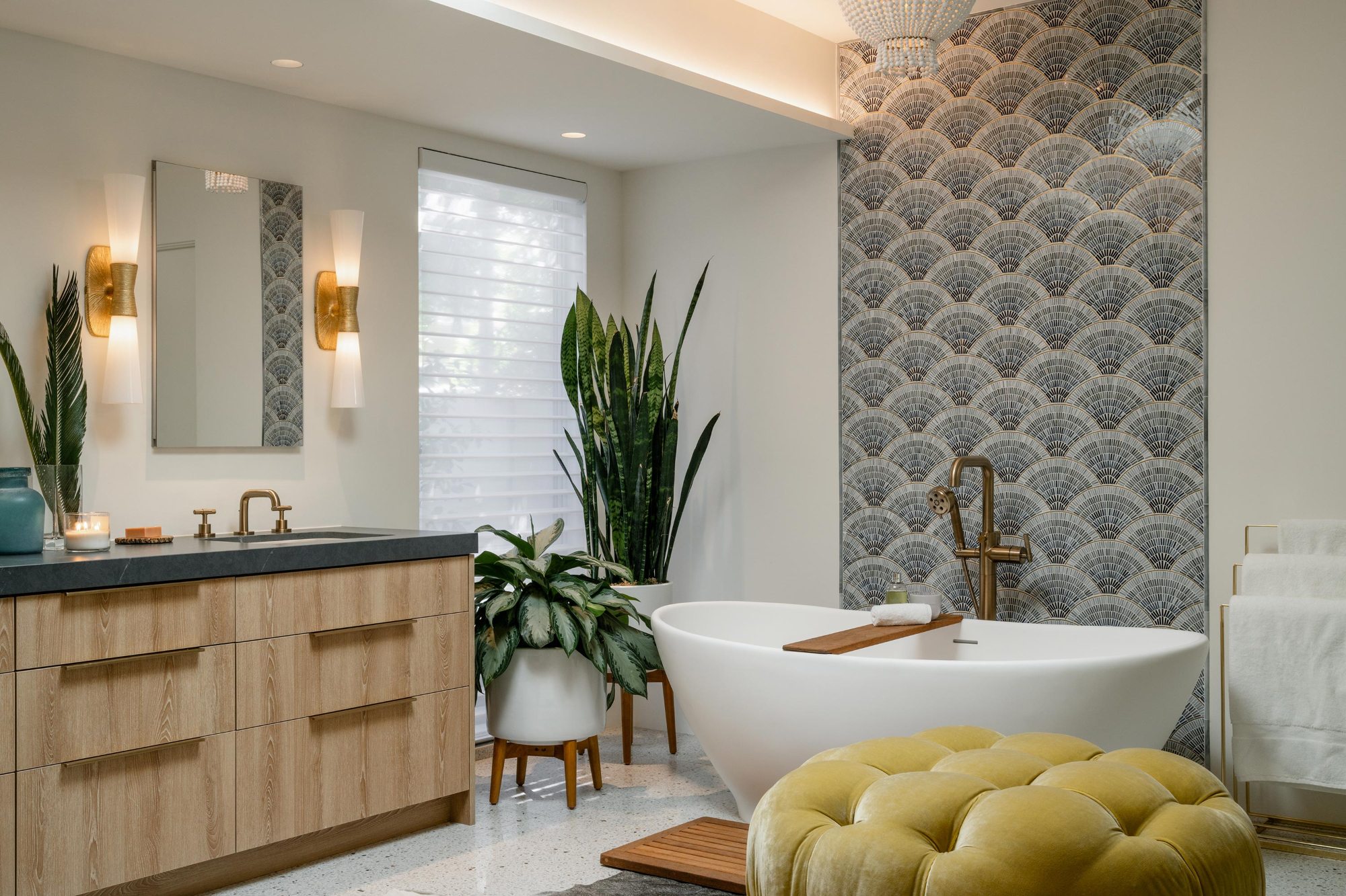 Image 27 of Master Bath 1 in The interior designer Staci Munic designs her dream home using Silestone - Cosentino