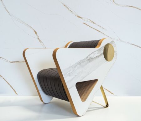 {{A sculptural chair inspired by Michelangelo’s David}}